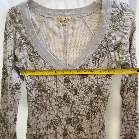 Free People V-Neck Thermal Top Size: Medium - Picture 10 of 11